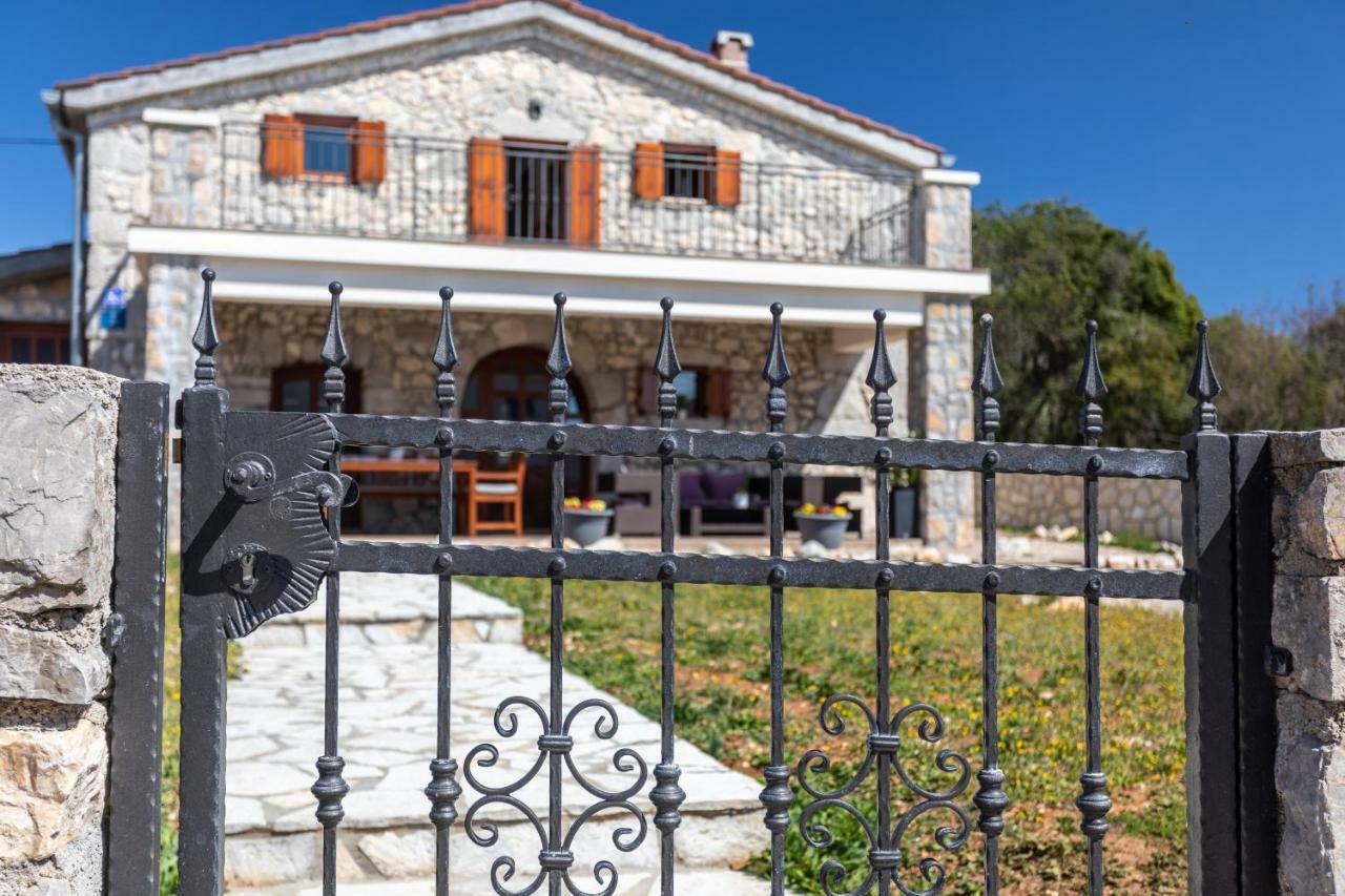 Villa Korina Пинезичи Экстерьер фото